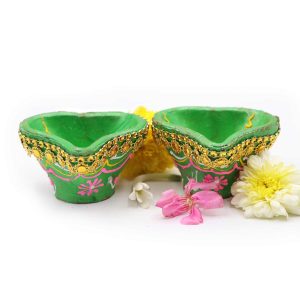 Colorful Heart Shaped Earthern Diyas – Set of 2